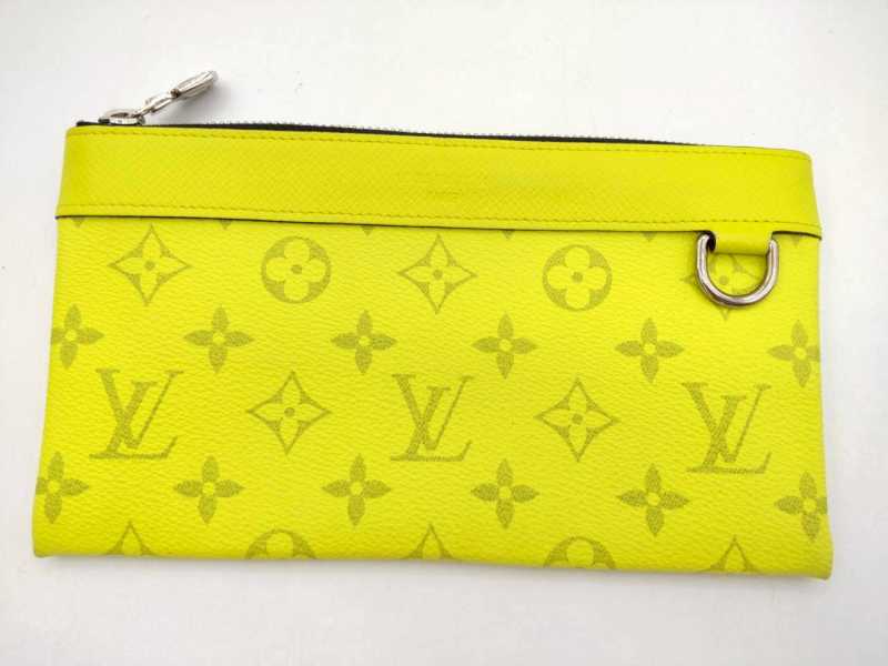 ルイヴィトン買取 ポシェット ディスカバリー M30281